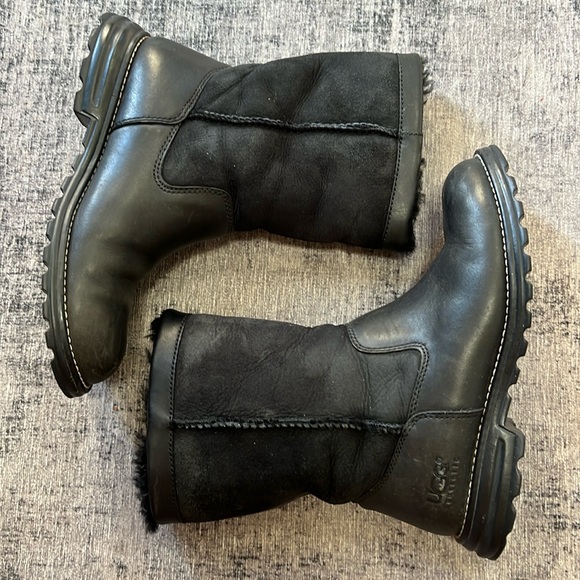 UGG Leather Black Boots - Picture 4 of 8